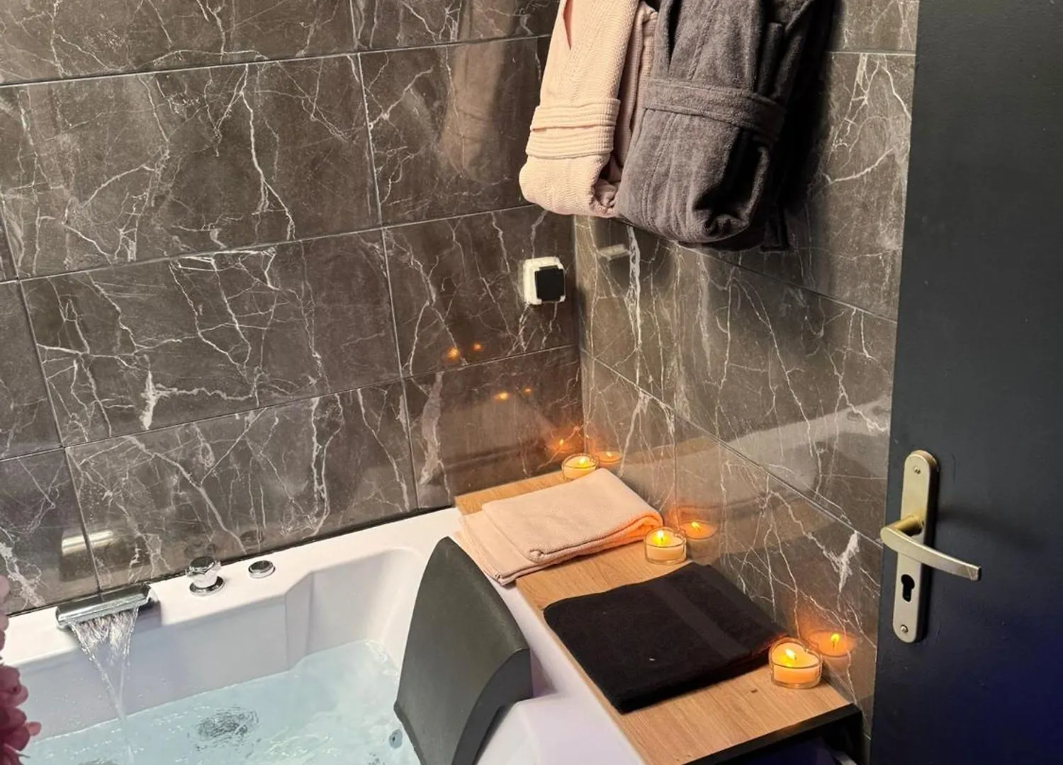 Love Room Spa Jacuzzi Lyon