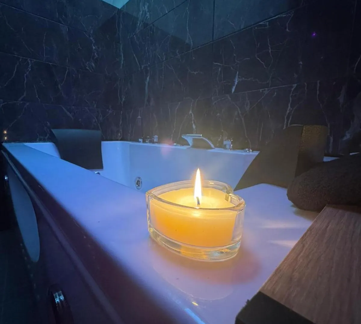 Love Room Spa Jacuzzi location